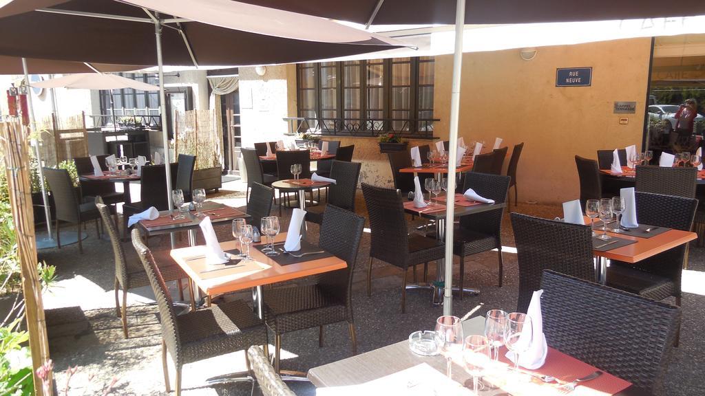 Logis Hotel Restaurant Des Voyageurs Pont-de-Salars Екстер'єр фото