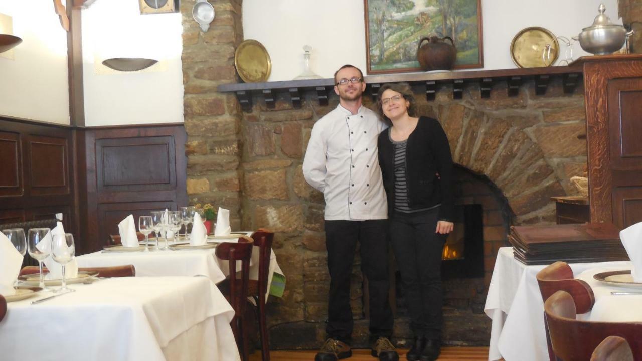 Logis Hotel Restaurant Des Voyageurs Pont-de-Salars Екстер'єр фото